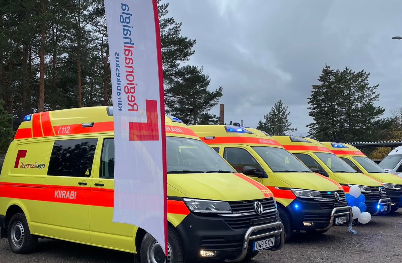 Väikesaared said uued kiirabiautod Väikesaared said uued kiirabiautod